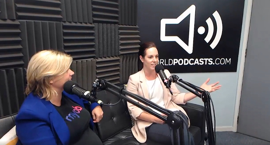 Women in Tech, Burger Flipping Robot, Elon Musk’s Urban Loop, S9 launch – NZ Tech Podcast 378
