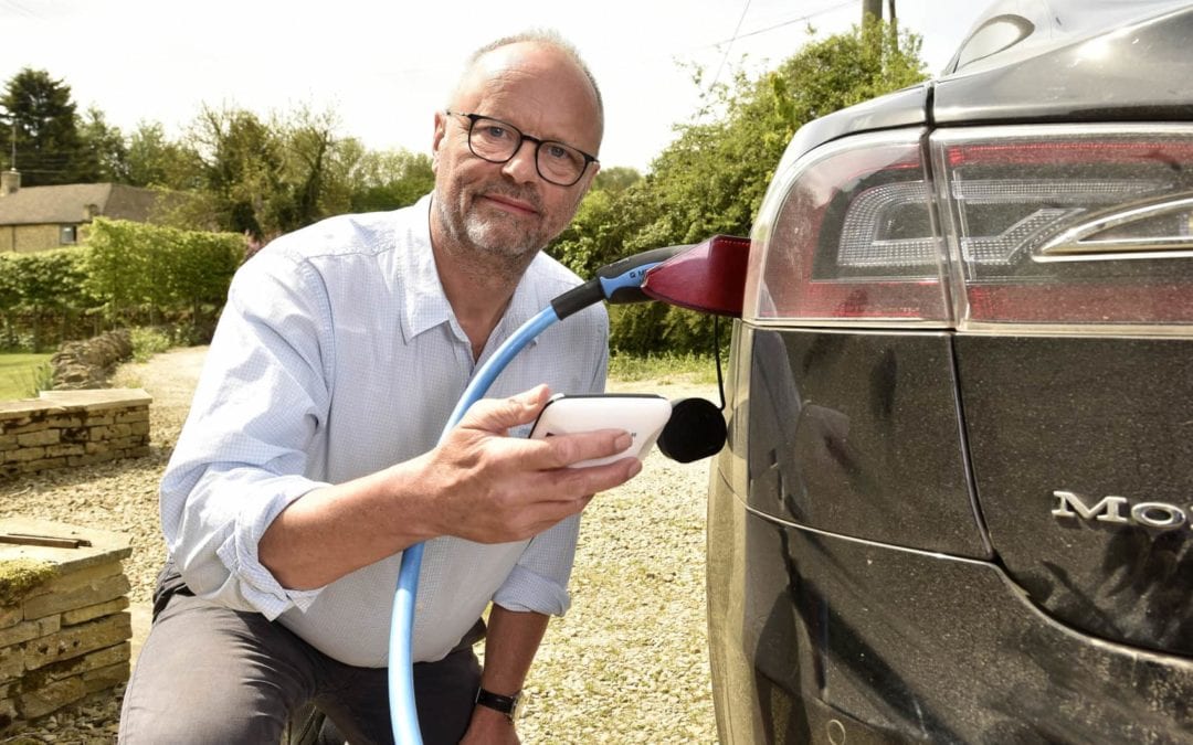 NZ EV Podcast 63: Robert Llewellyn – Fully Charged