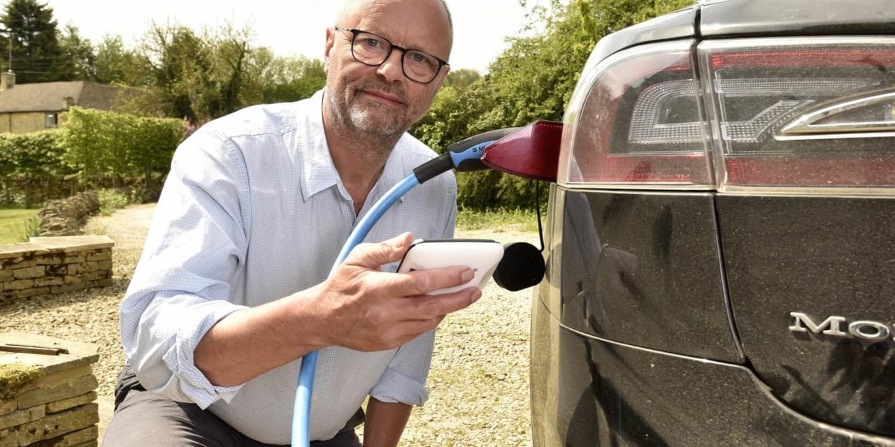 NZ EV Podcast 63: Robert Llewellyn – Fully Charged