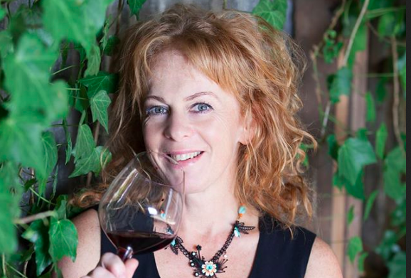 Joelle Thomson: Wine Writer – NZ Wine Podcast 53